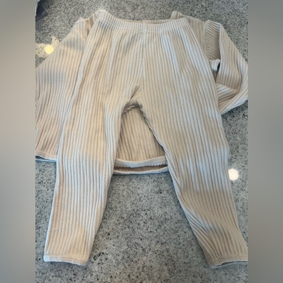 Seviin Matching Ribbed Set Size 5/6T - Picture 5 of 9